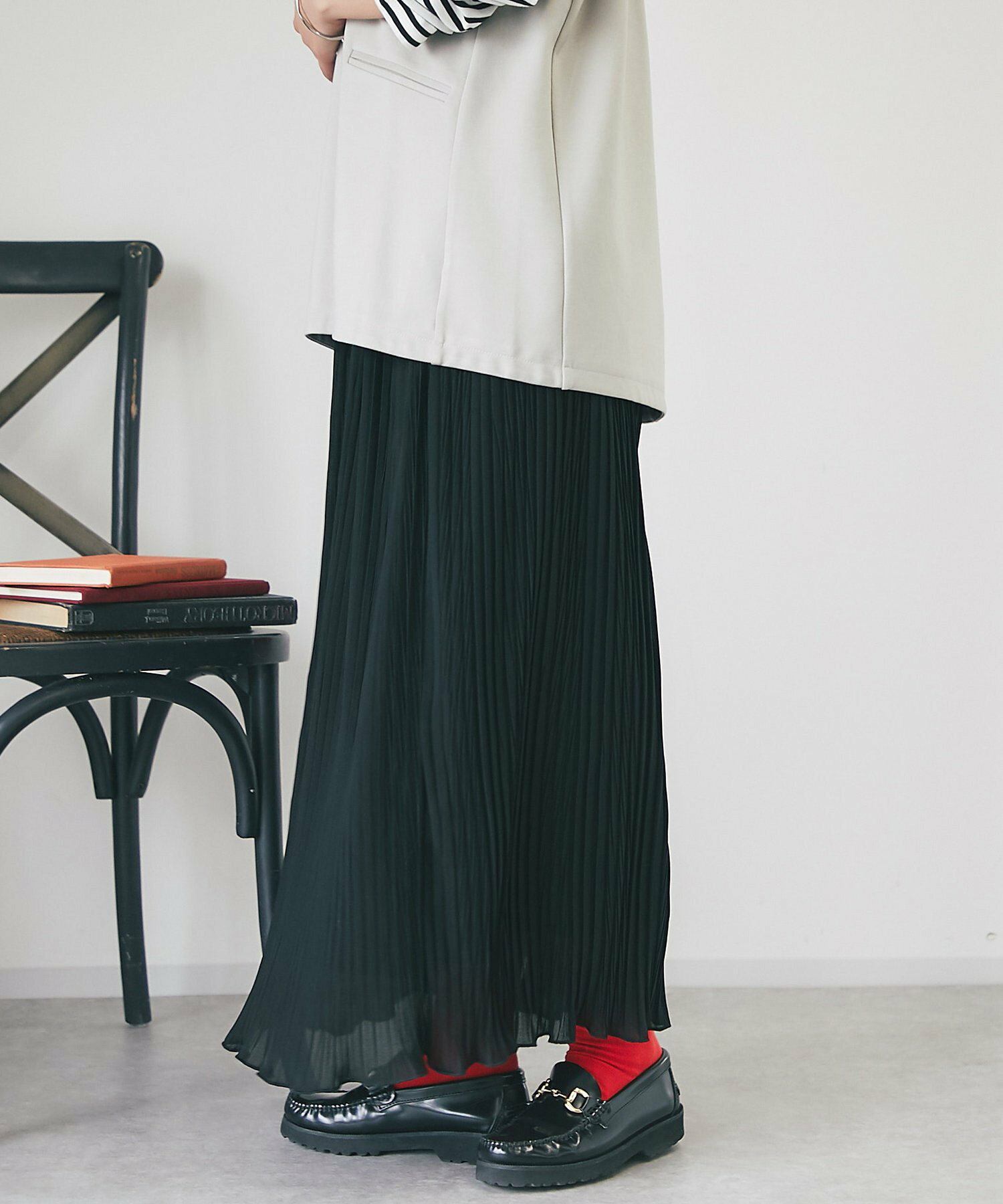 《ウエストゴム・2サイズ》ランダムプリーツナロースカート